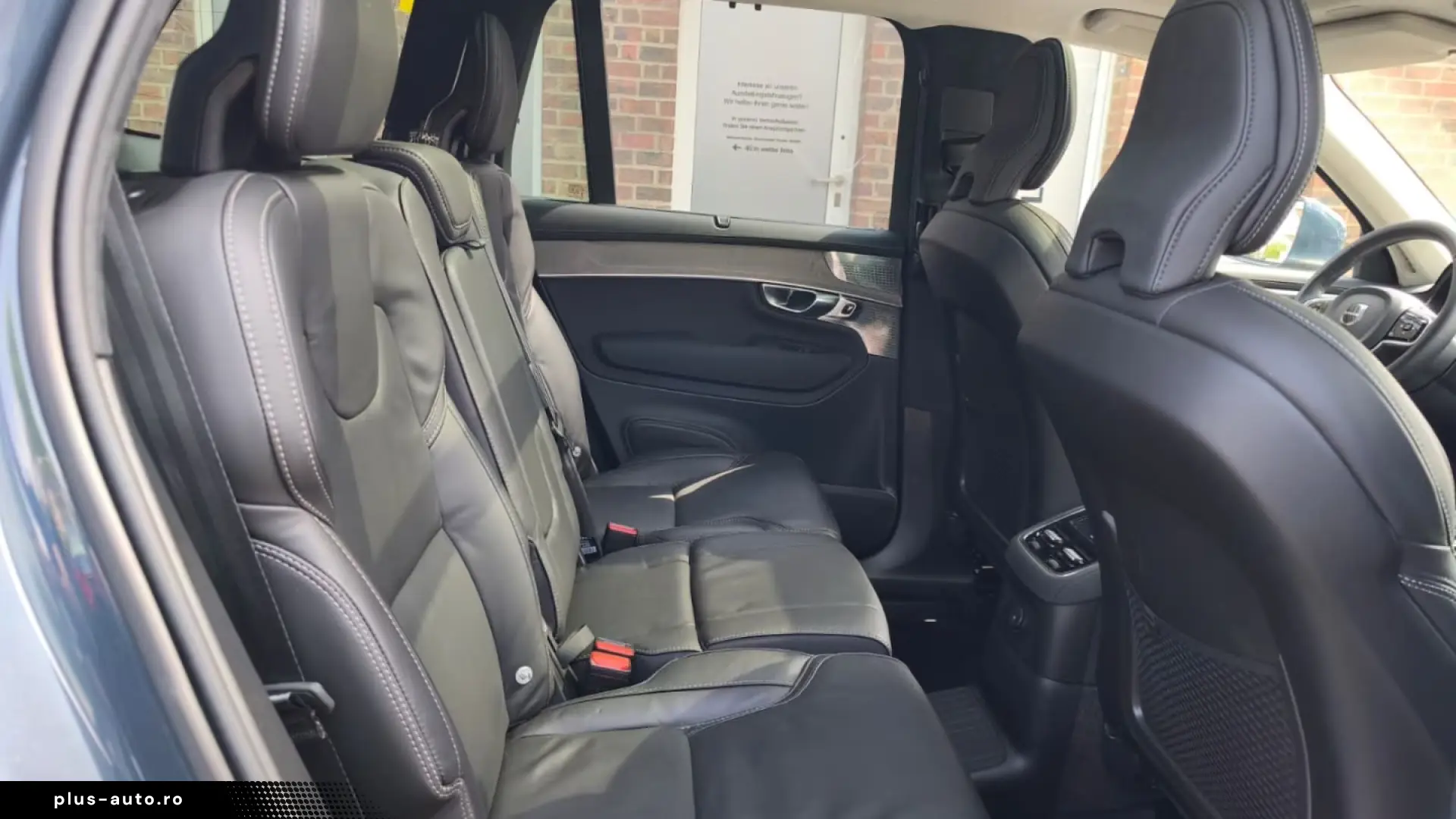 VOLVO XC90 T8 RECHARGE ULTRA BRIGHT MASSAGE