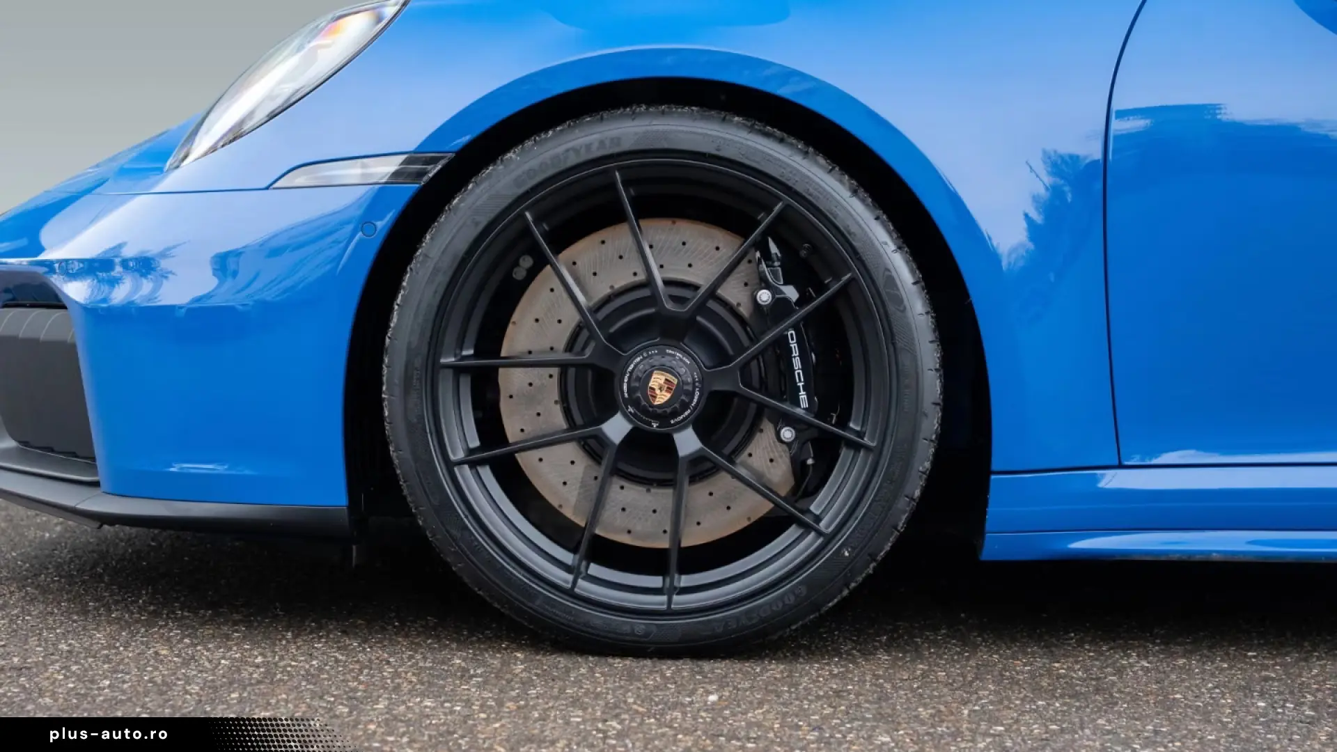 Porsche 992-2 (911) Carrera 4 GTS