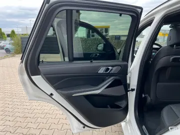 BMW X5 30 d xDrive M Sport  PRO HK Live   LED