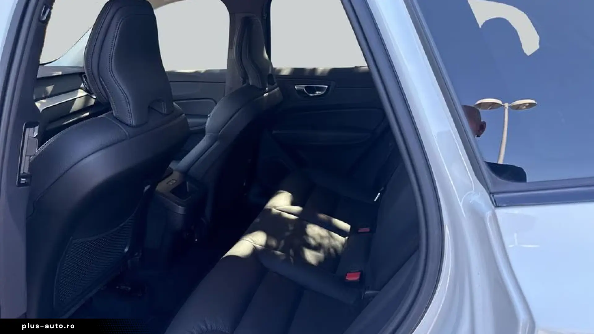 VOLVO XC60 B5 AWD PLUS DARK HUD • 360  • AHK