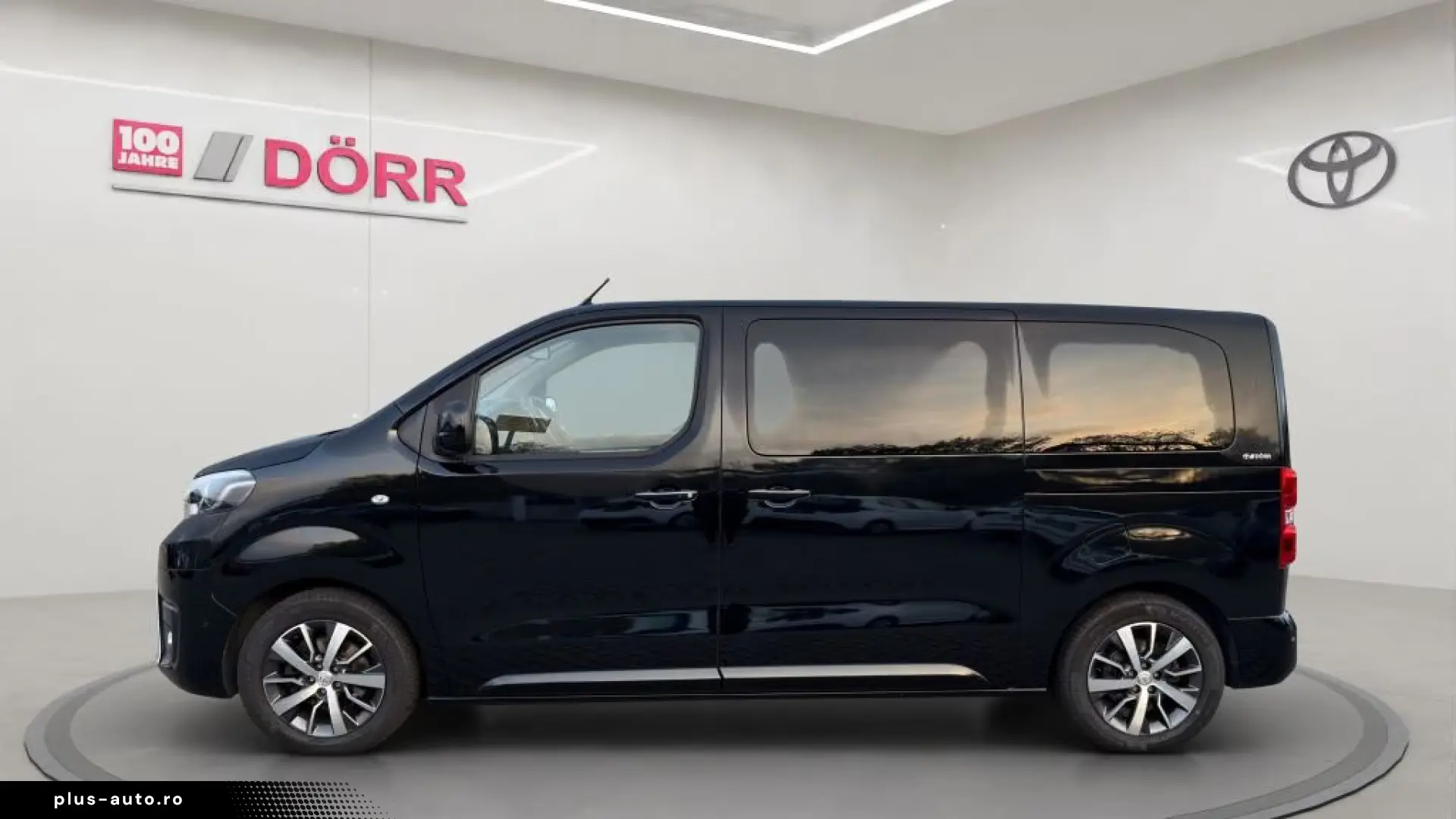 TOYOTA PROACE VERSO EXECUTIVE   7 LOCURI • SKYVIEW