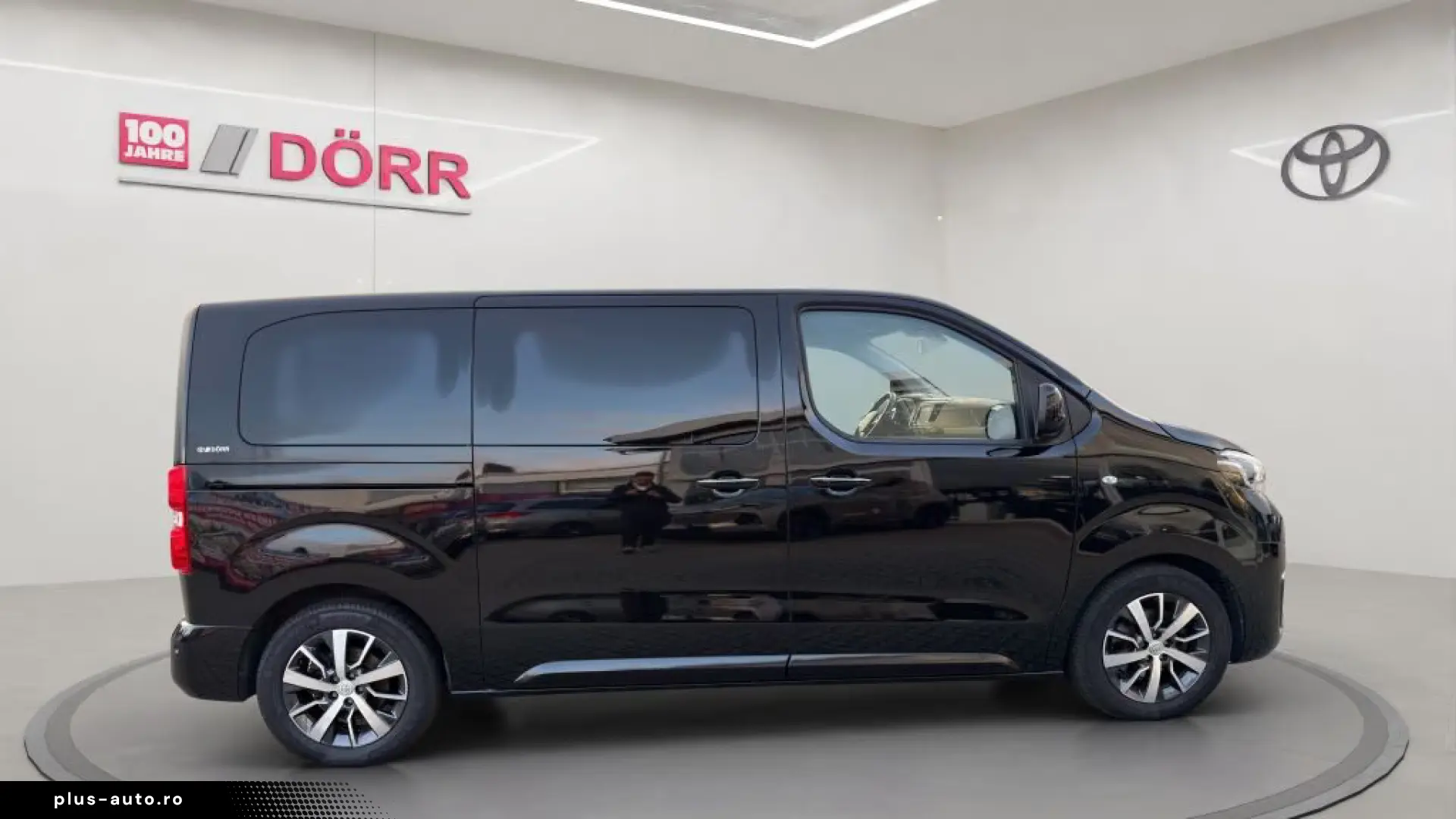 TOYOTA PROACE VERSO EXECUTIVE   7 LOCURI • SKYVIEW