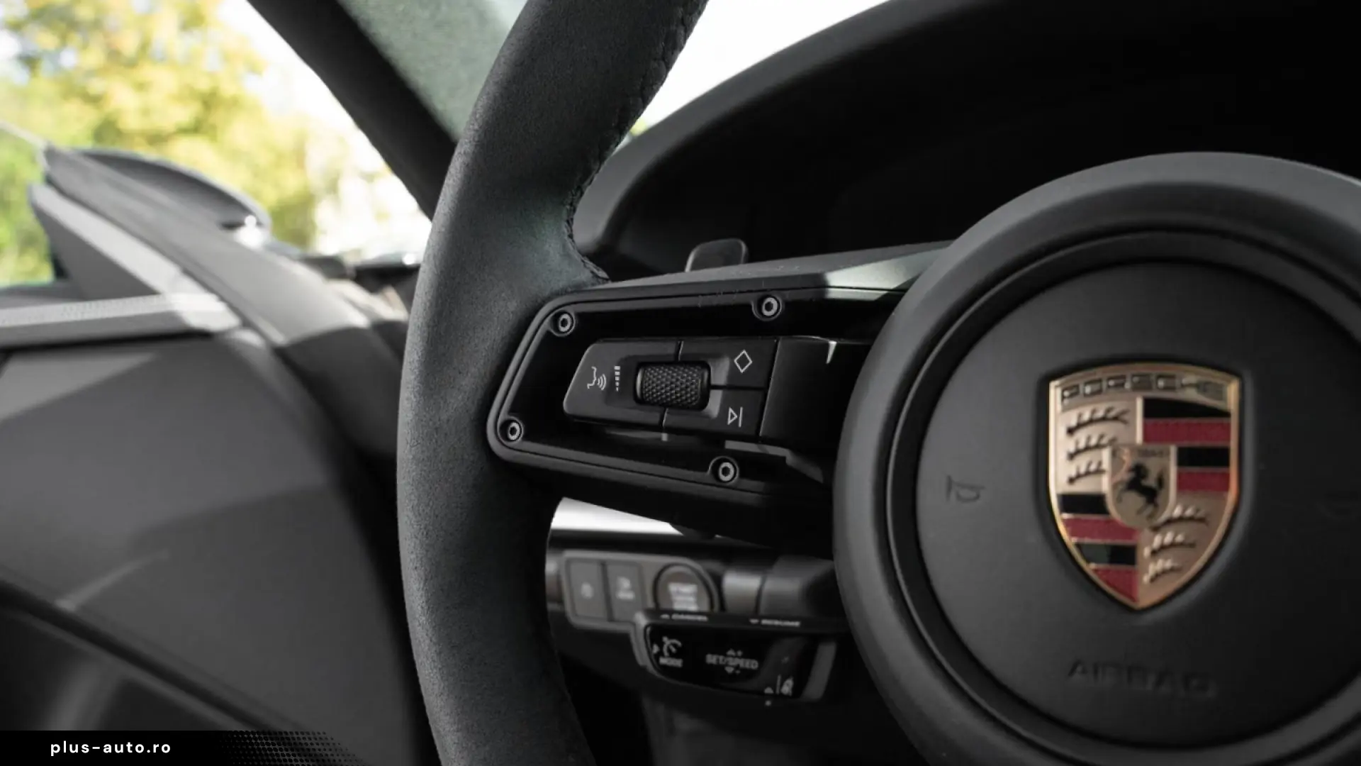 Porsche 992 992-2 911 Carrera Sport Chrono Package BOSE