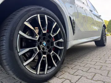BMW X5 xDrive30d M Sport Pro Luft Pano AHK Sthzg h&k