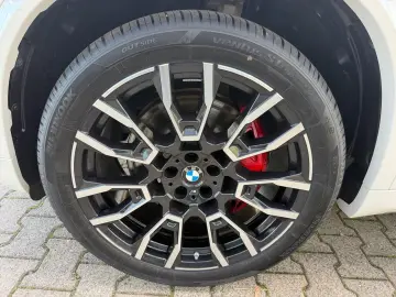 BMW X5 xDrive30d M Sport Pro Luft Pano AHK Sthzg h&k