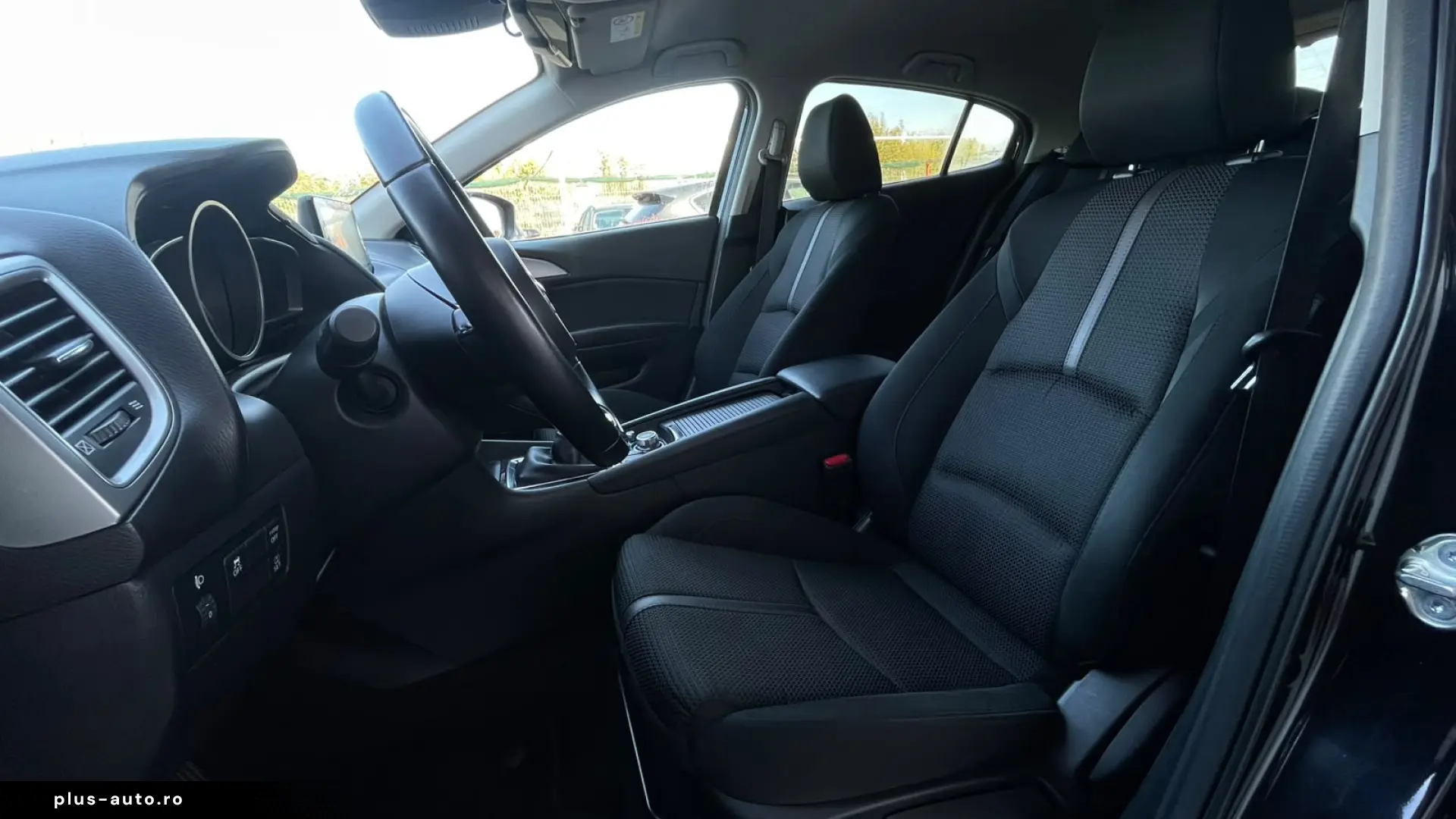 Mazda 3 Exclusive-Line