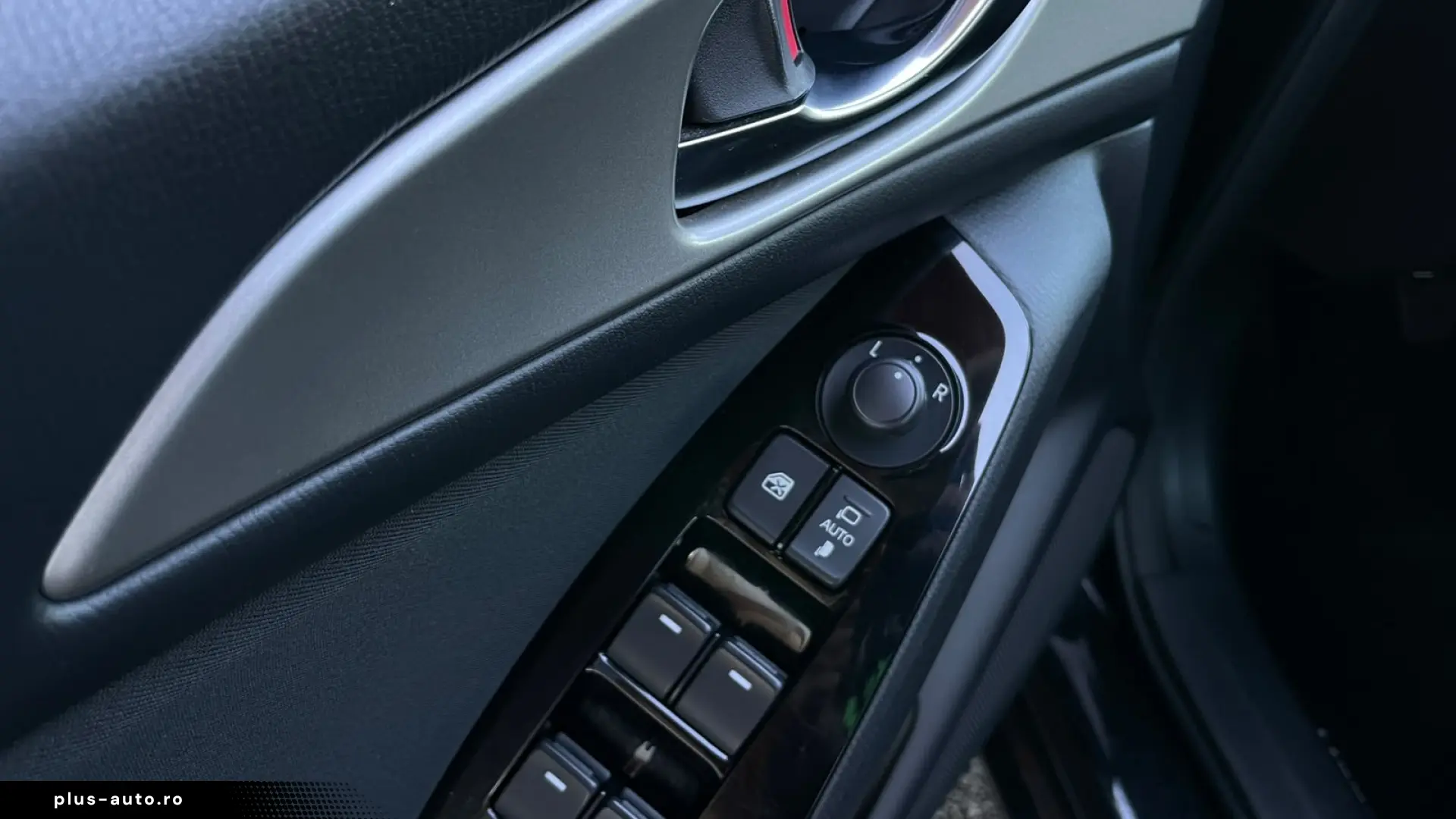 Mazda 3 Exclusive-Line