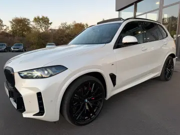 BMW X5 40d M Sport HUD 22  AHK Pano Leder Shadow