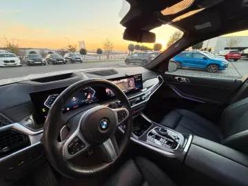 BMW X5 40d M Sport HUD 22  AHK Pano Leder Shadow