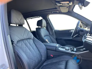 BMW X5 xDrive30d M Sport 21  Sthzg. Pano AHK DA Prof