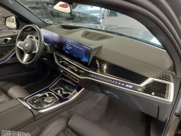 BMW X5 xDrive30d M Sport Komfortsitze Aktivlenk Stan