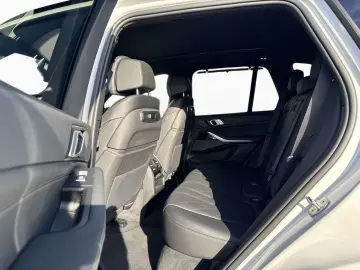 BMW X5 xDr30d M Sport AHK Pano 360  H K St&Go