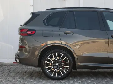 BMW X5 xDrive30d M-SportPRO PANO ACC H&K K-Sitz Lüft