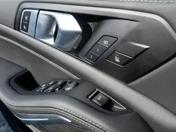 BMW X5 xDrive30d M-SportPRO PANO ACC H&K K-Sitz Lüft