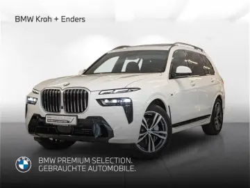 BMW X7 xDrive40i M SPORT   SKY LOUNGE • SOFT CLOSE