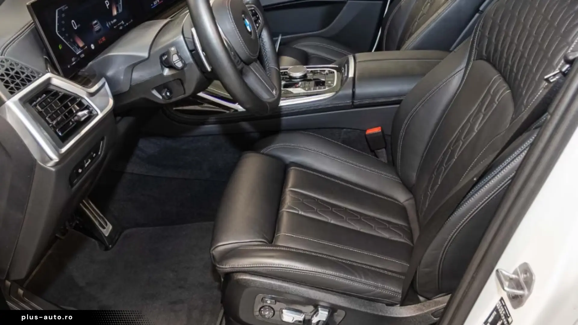 BMW X7 xDrive40i M SPORT   SKY LOUNGE • SOFT CLOSE