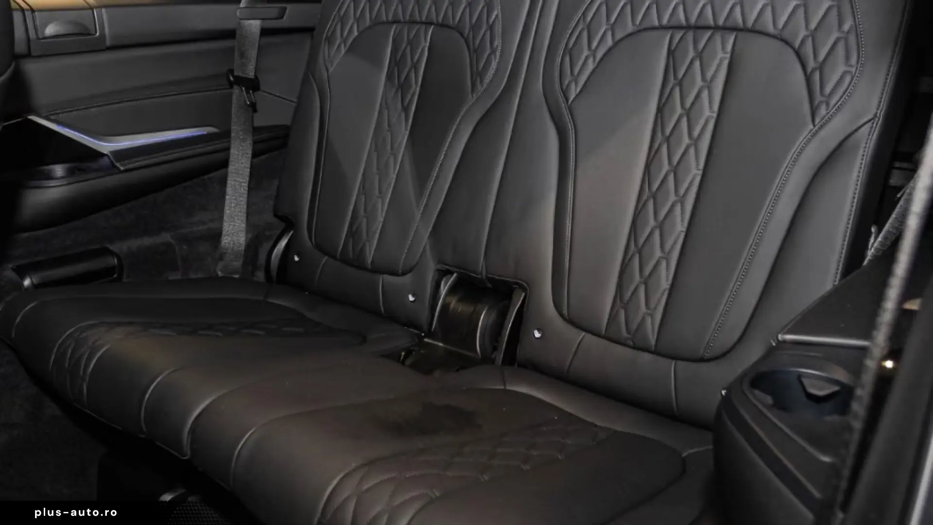 BMW X7 xDrive40i M SPORT   SKY LOUNGE • SOFT CLOSE