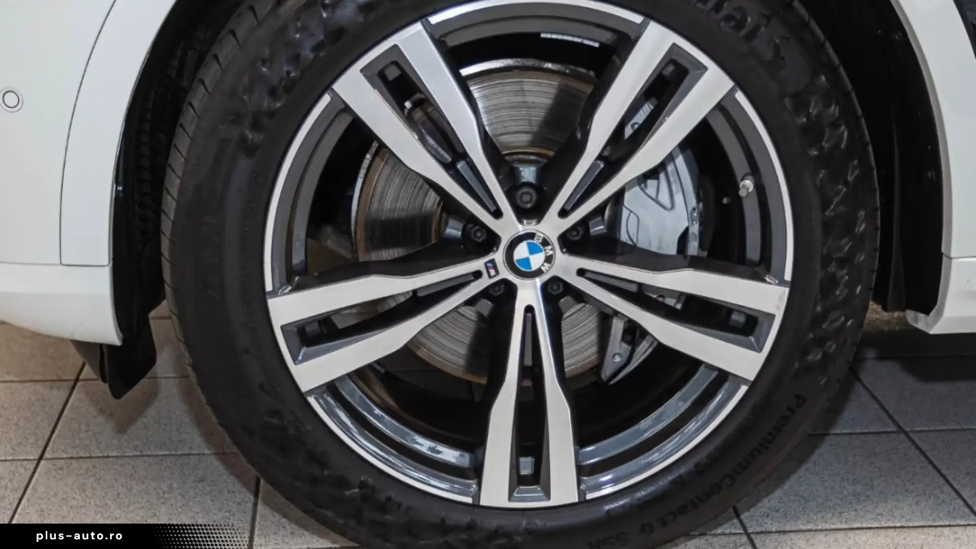 BMW X7 xDrive40i M SPORT   SKY LOUNGE • SOFT CLOSE