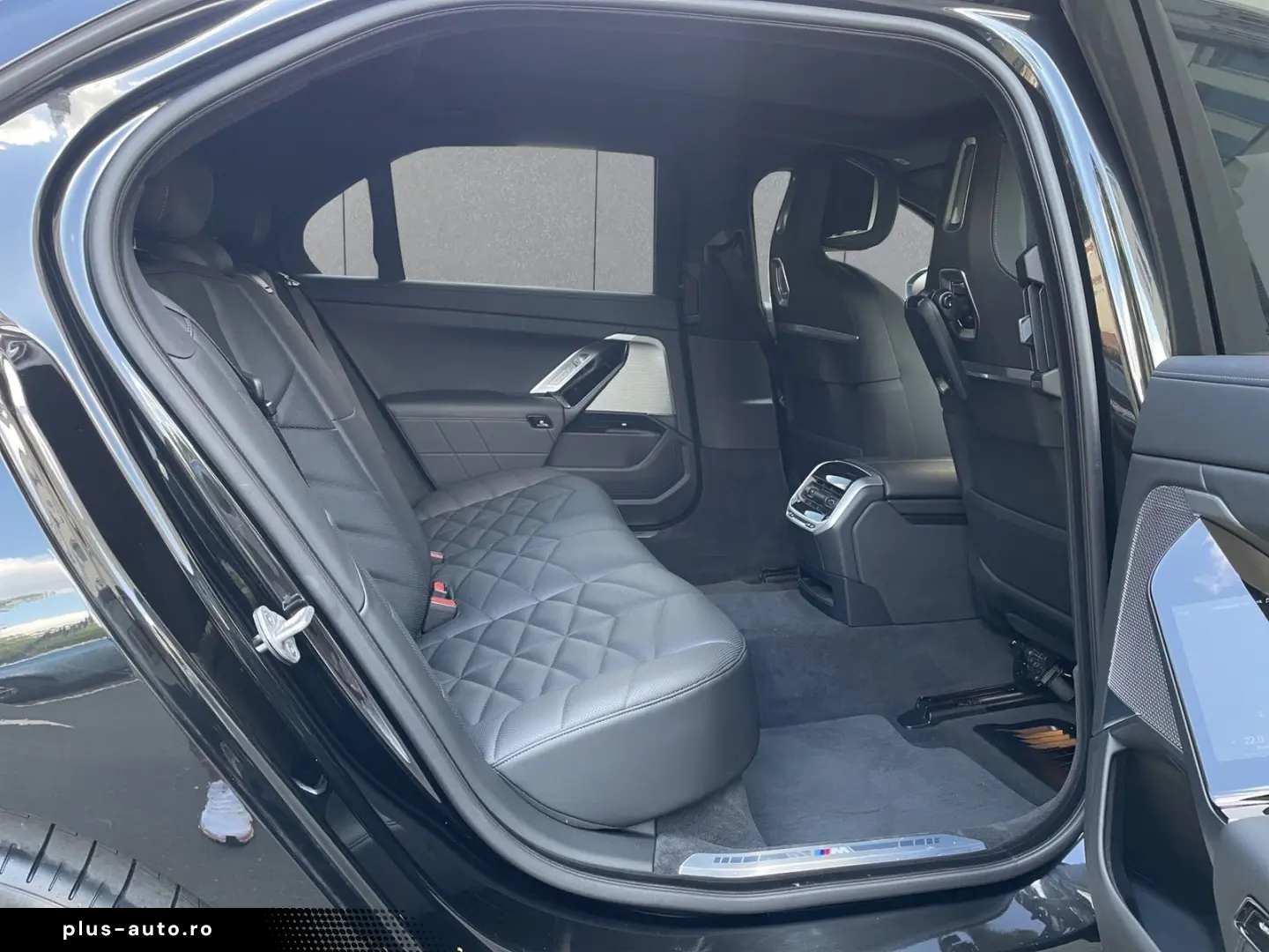 BMW 740 d xDrive M Sport M Sportpaket PANO AHK 360 K