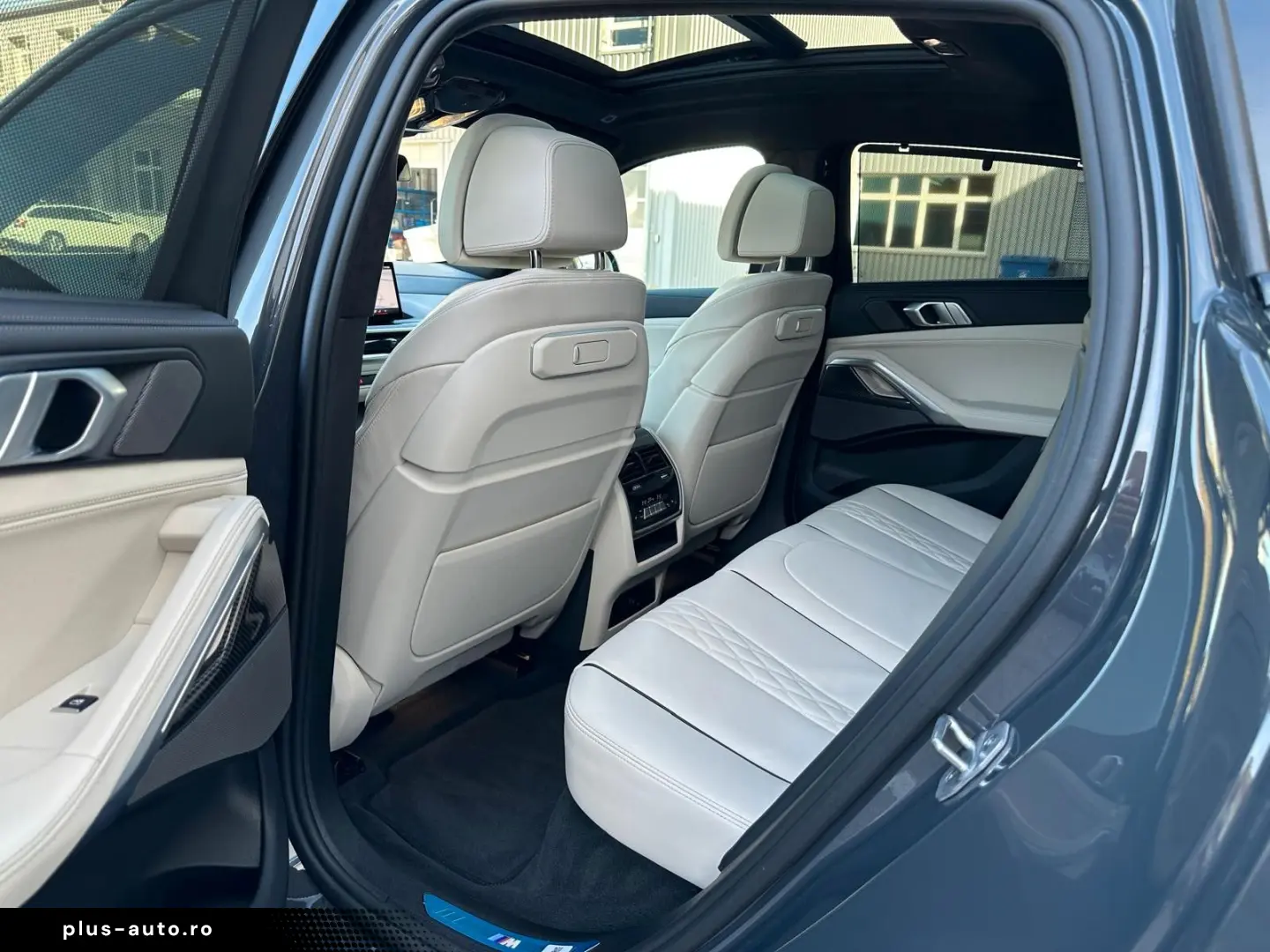 BMW X6 M60i xDrive ACC HUD PANO HARMAN AHK