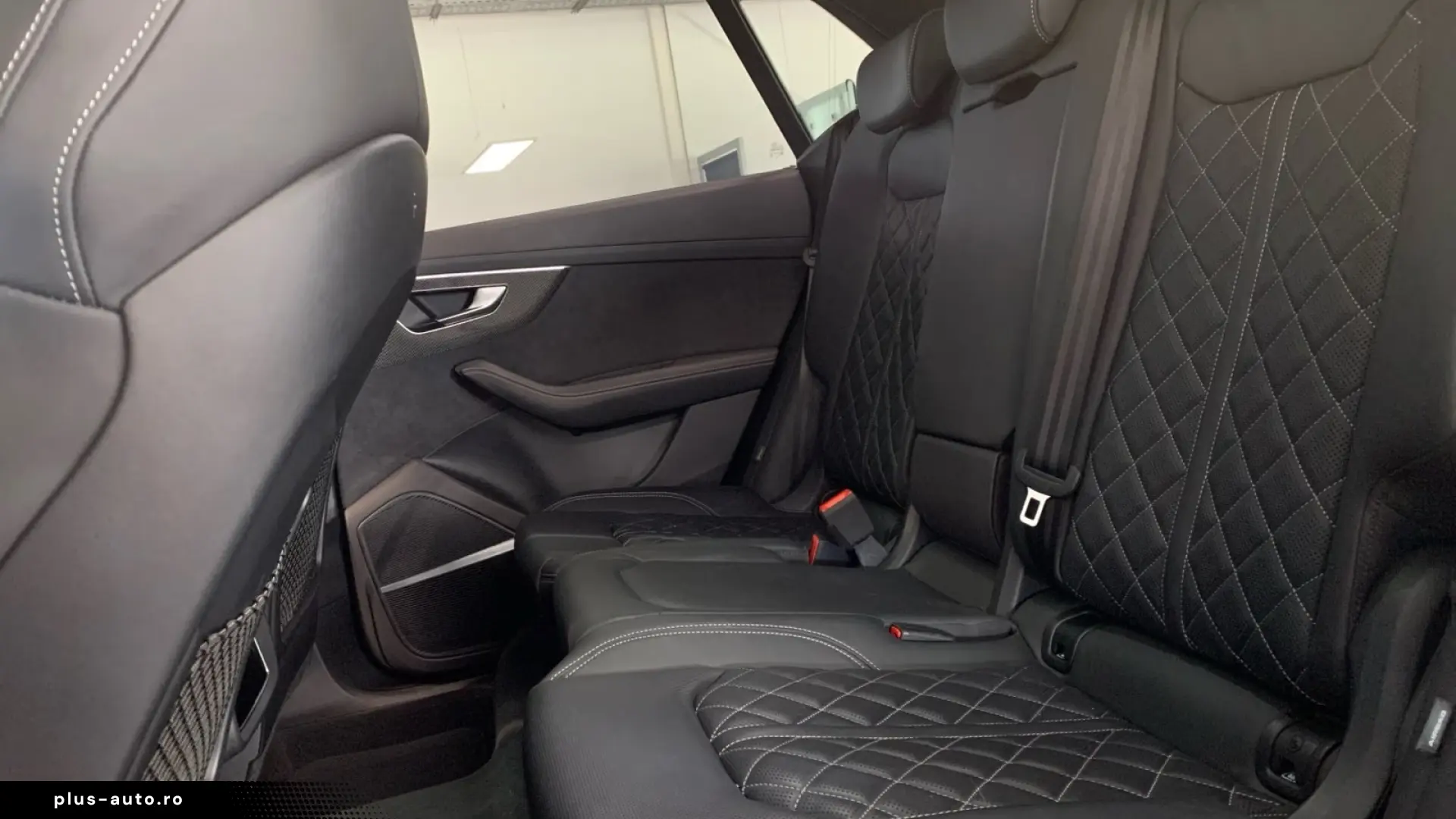 Audi SQ8 TFSI quattro – 507 CP PANO