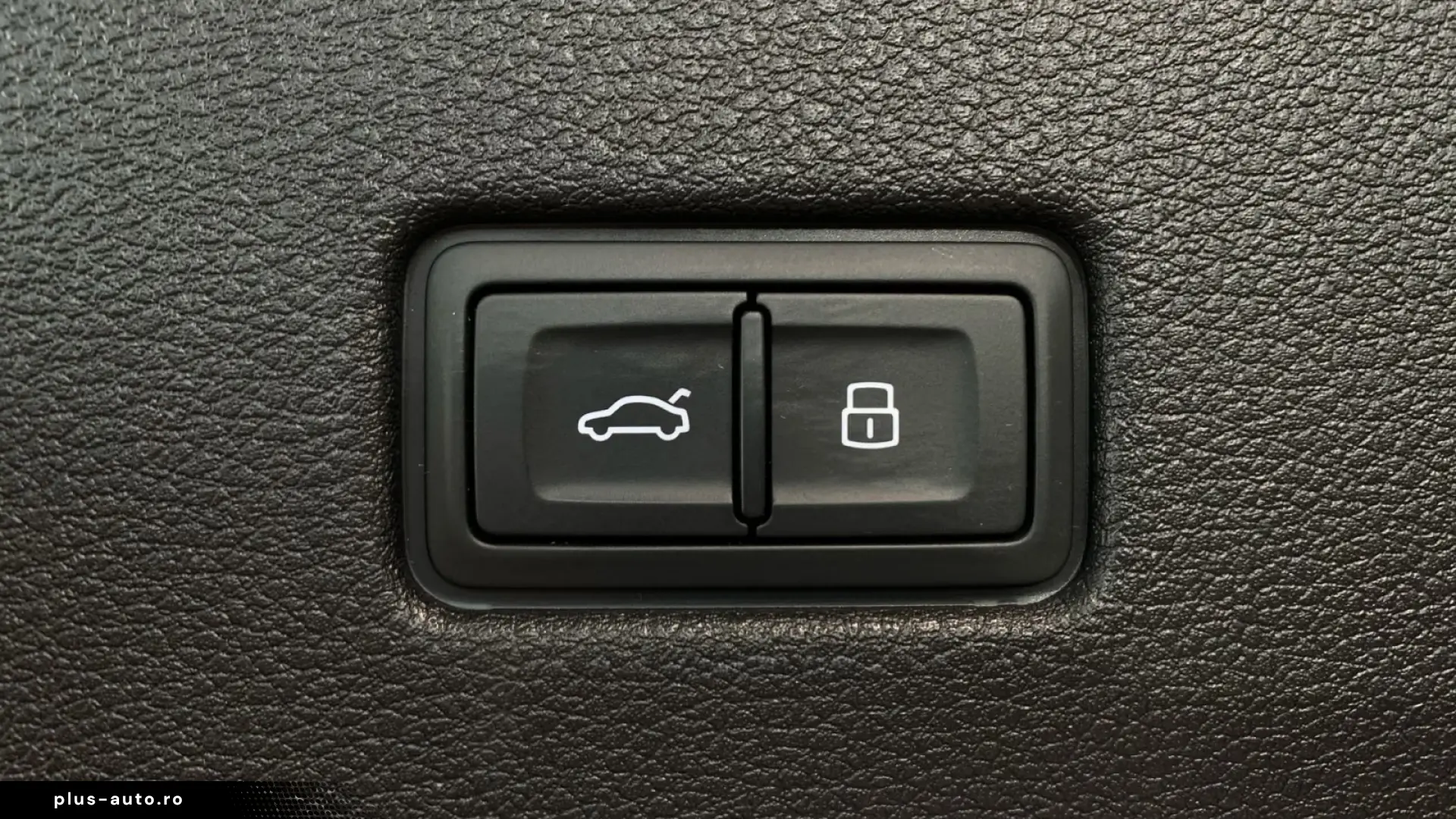 Audi SQ8 TFSI quattro – 507 CP PANO