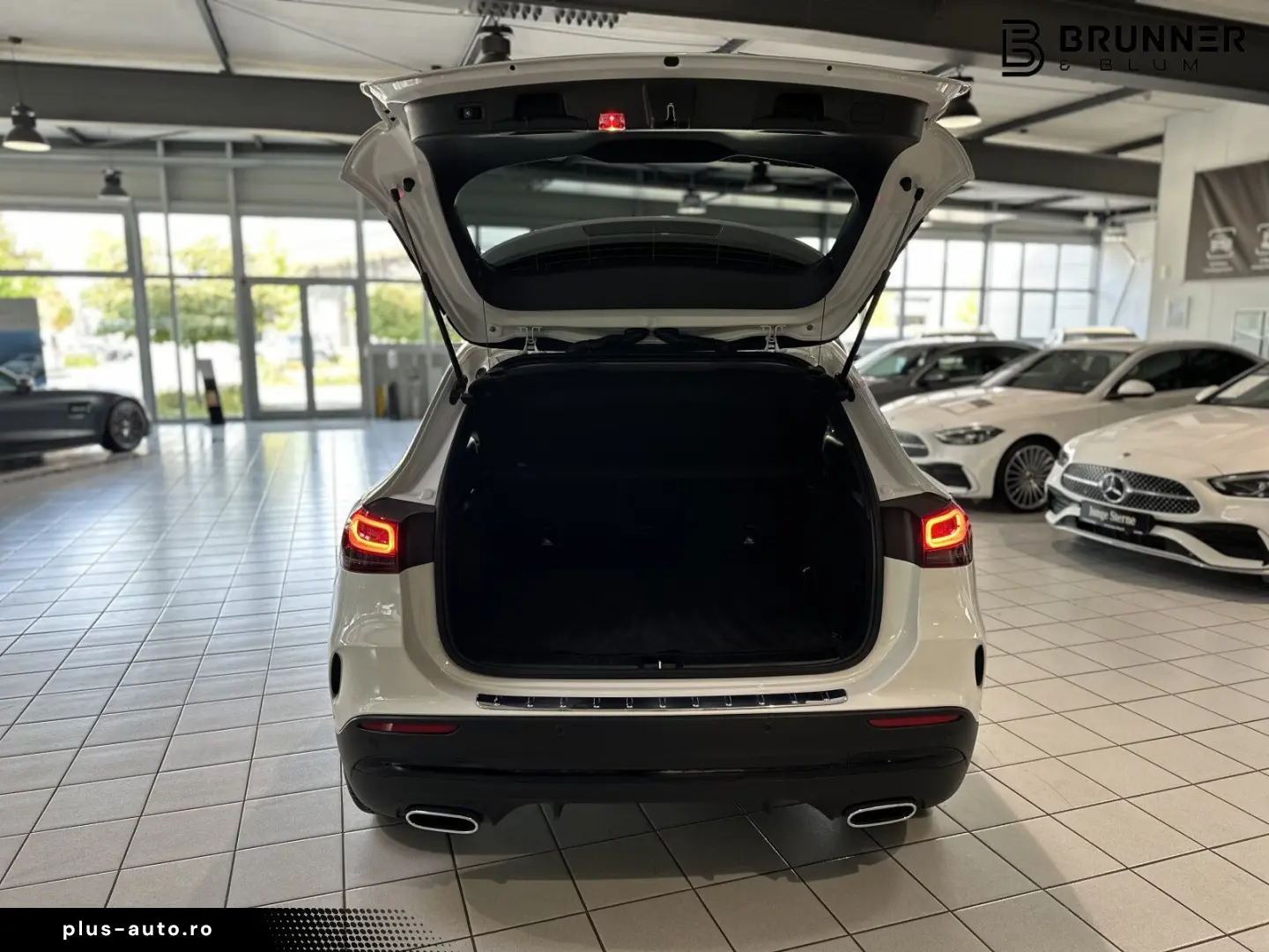 MERCEDES-BENZ GLA 250 4M AMG Distronic Memory AHK Ni&hellip;