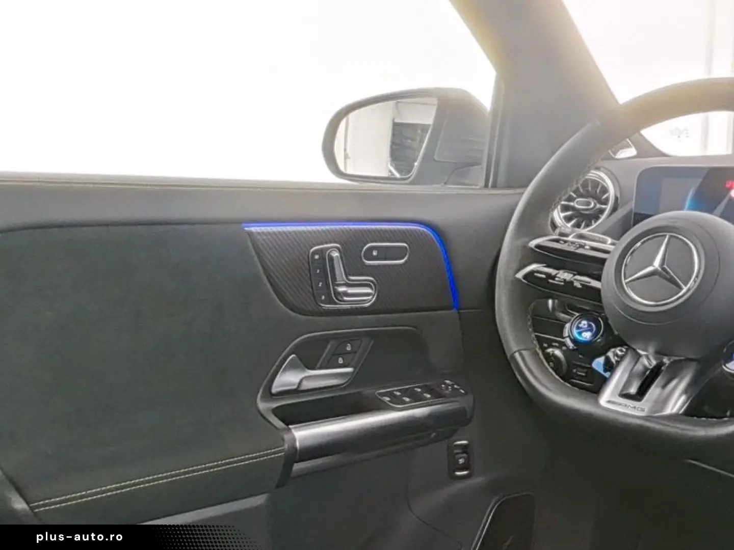 MERCEDES-BENZ GLA 45 AMG S 4M  Premium Plus 360  AHK Pano 20
