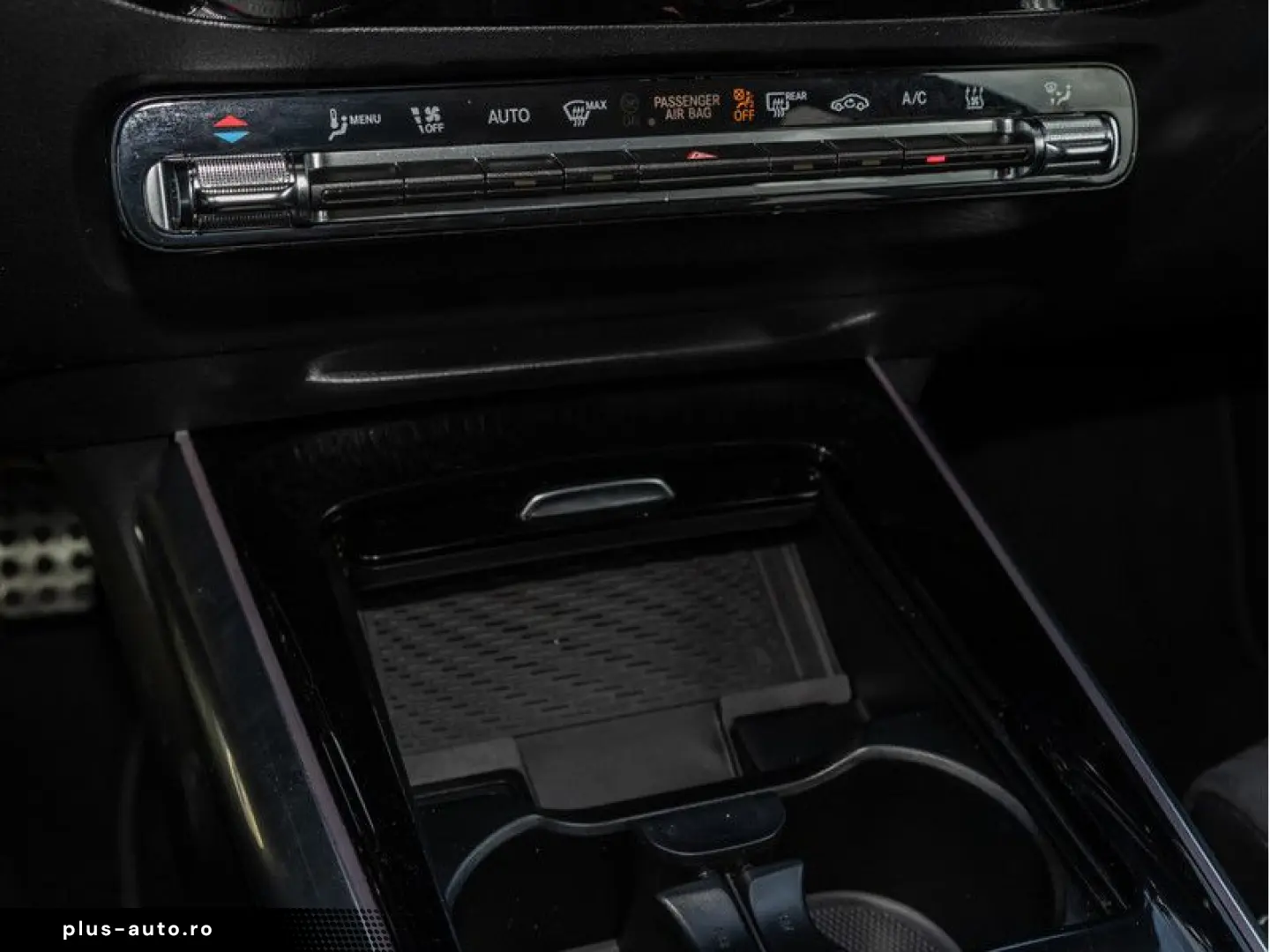 MERCEDES-BENZ GLA 250 4M AMG-Sport MLB 360 Pano AHK &hellip;