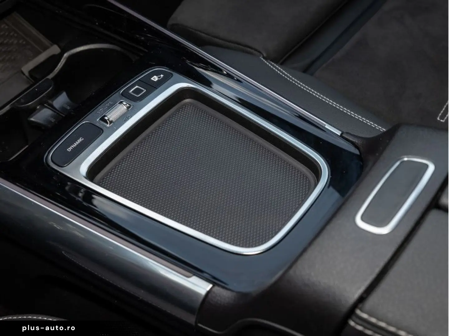 MERCEDES-BENZ GLA 250 4M AMG-Sport MLB 360 Pano AHK &hellip;