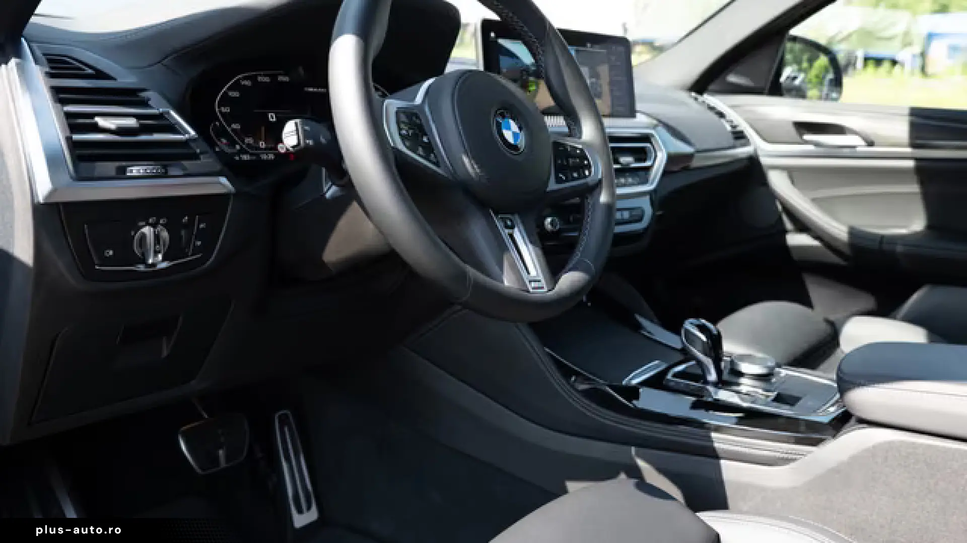 BMW X4 40i xDrive FACEL. PANO
