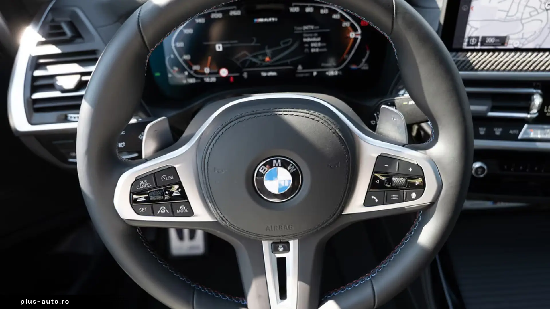 BMW X4 40i xDrive FACEL. PANO
