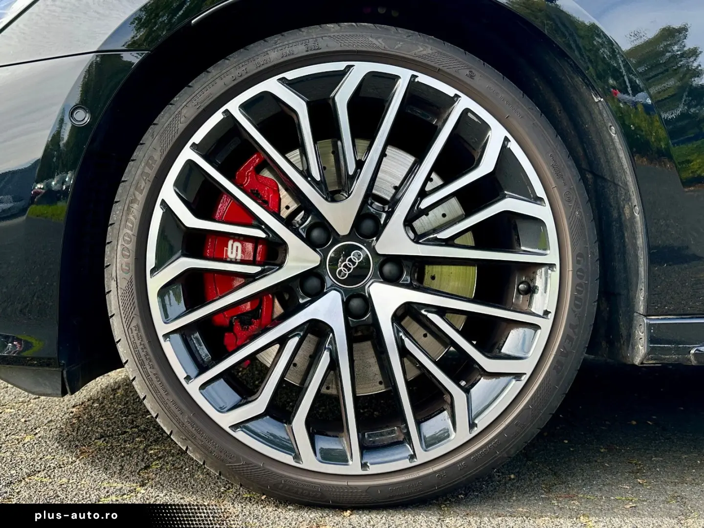 AUDI S3 Limousine qu. BLACK PANO AKRAPOVIC HuD KAMERA
