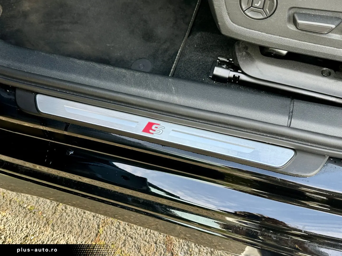 AUDI S3 Limousine qu. BLACK PANO AKRAPOVIC HuD KAMERA