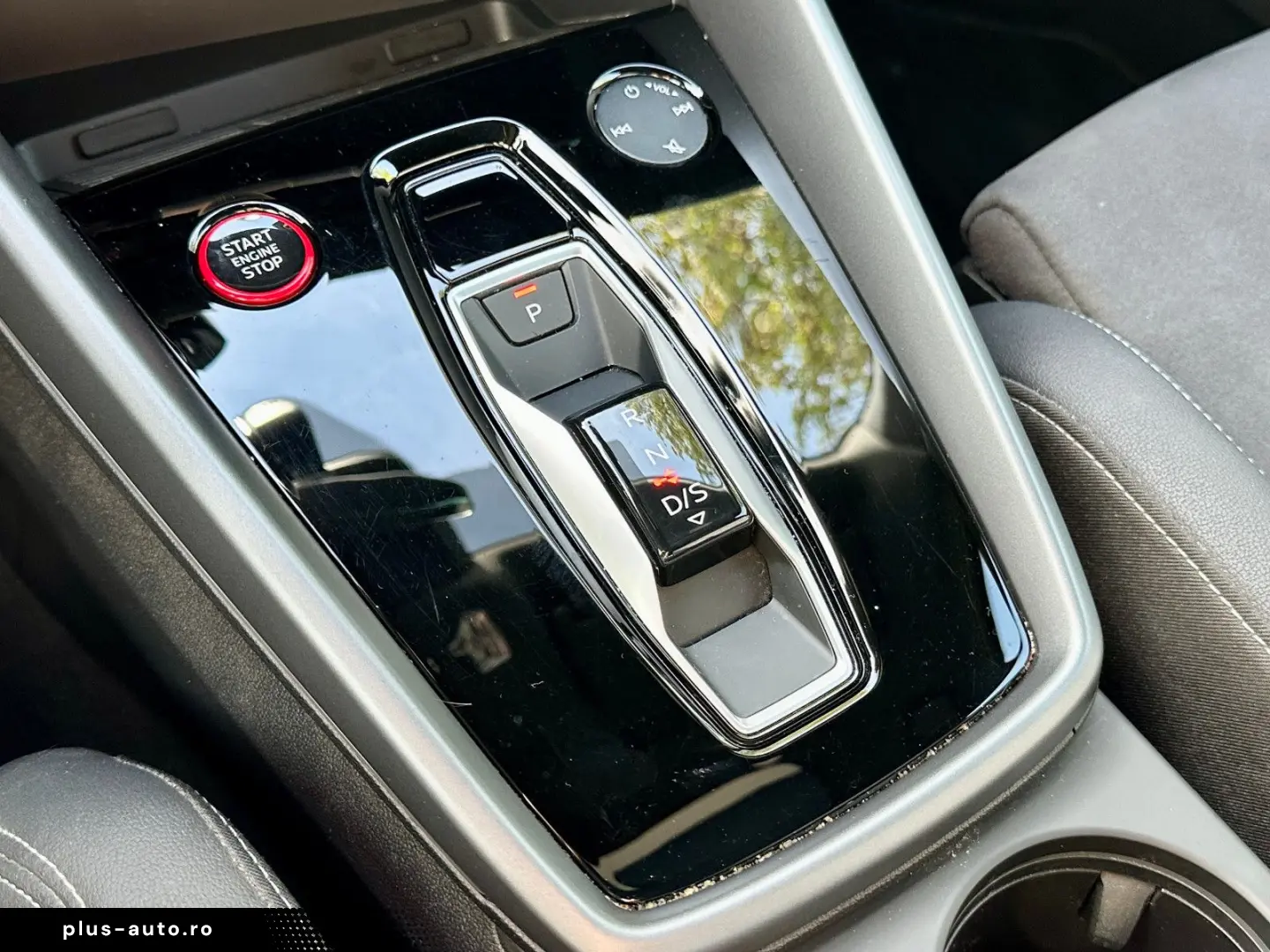 AUDI S3 Limousine qu. BLACK PANO AKRAPOVIC HuD KAMERA