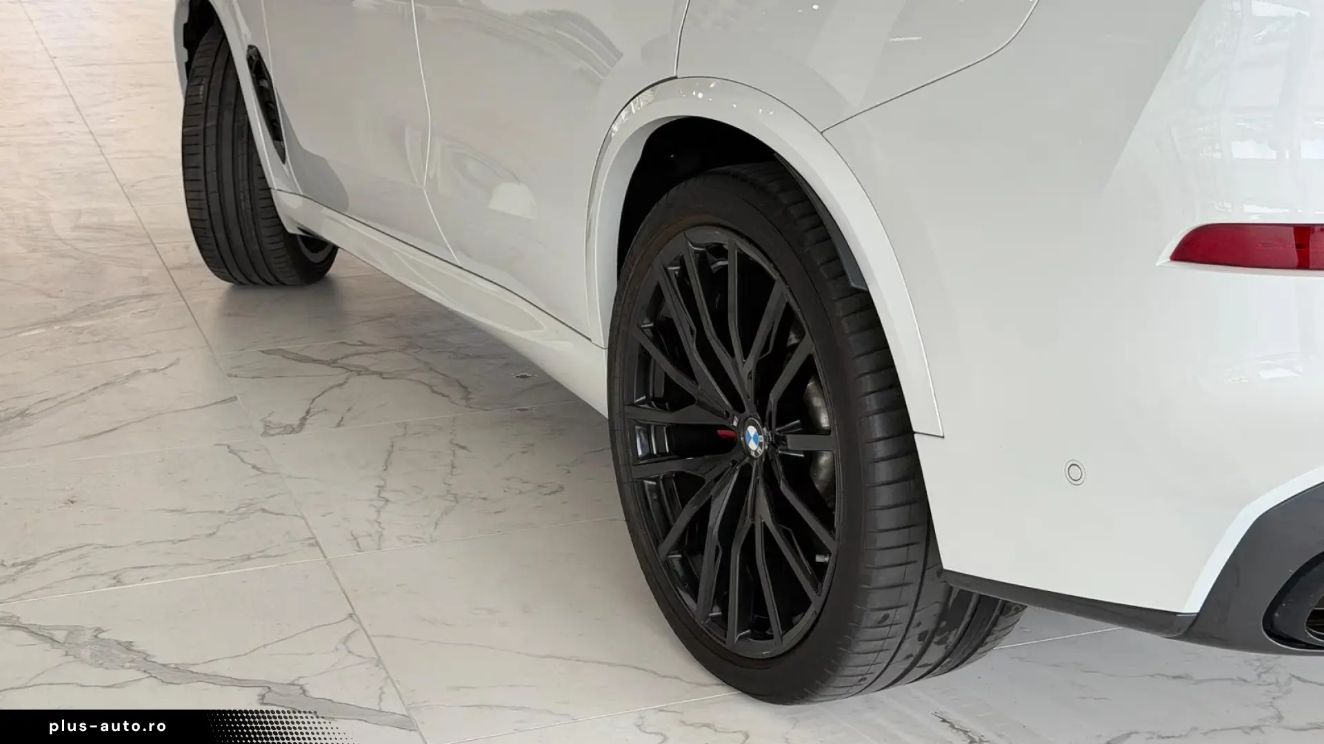 BMW X5 M60i xDrive   V8 • M SPORT PRO
