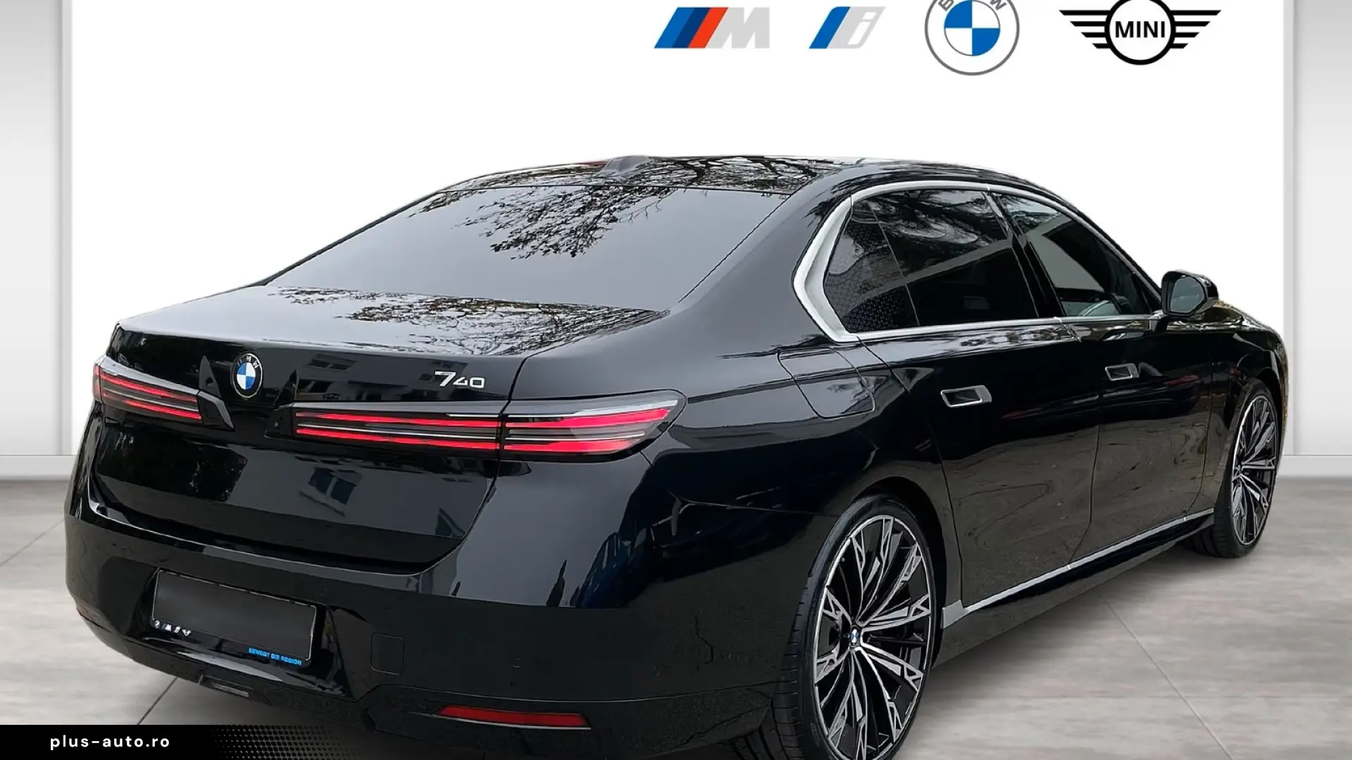 BMW 740 xDrive Executive Lounge   Bowers & Wilkins   Pano