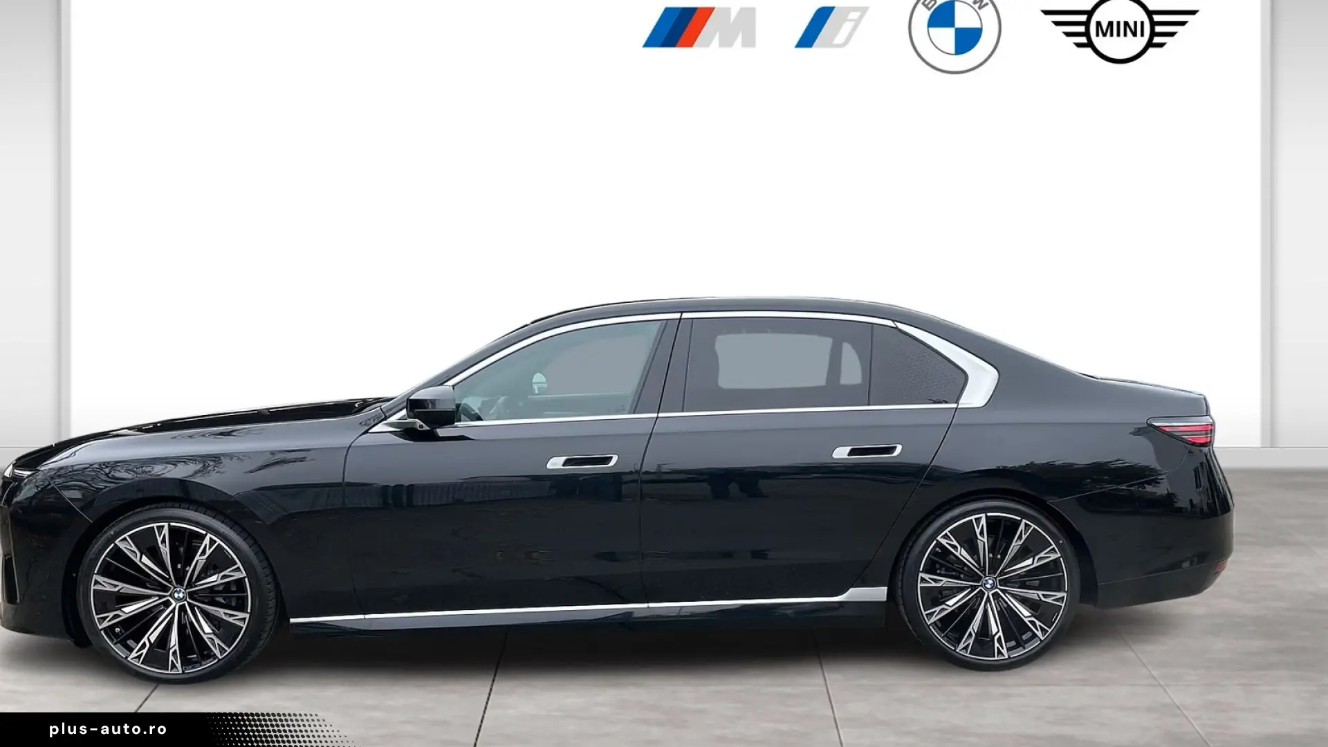 BMW 740 xDrive Executive Lounge   Bowers & Wilkins   Pano