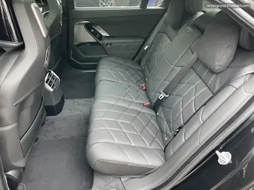 BMW 740 xDrive Executive Lounge   Bowers & Wilkins   Pano