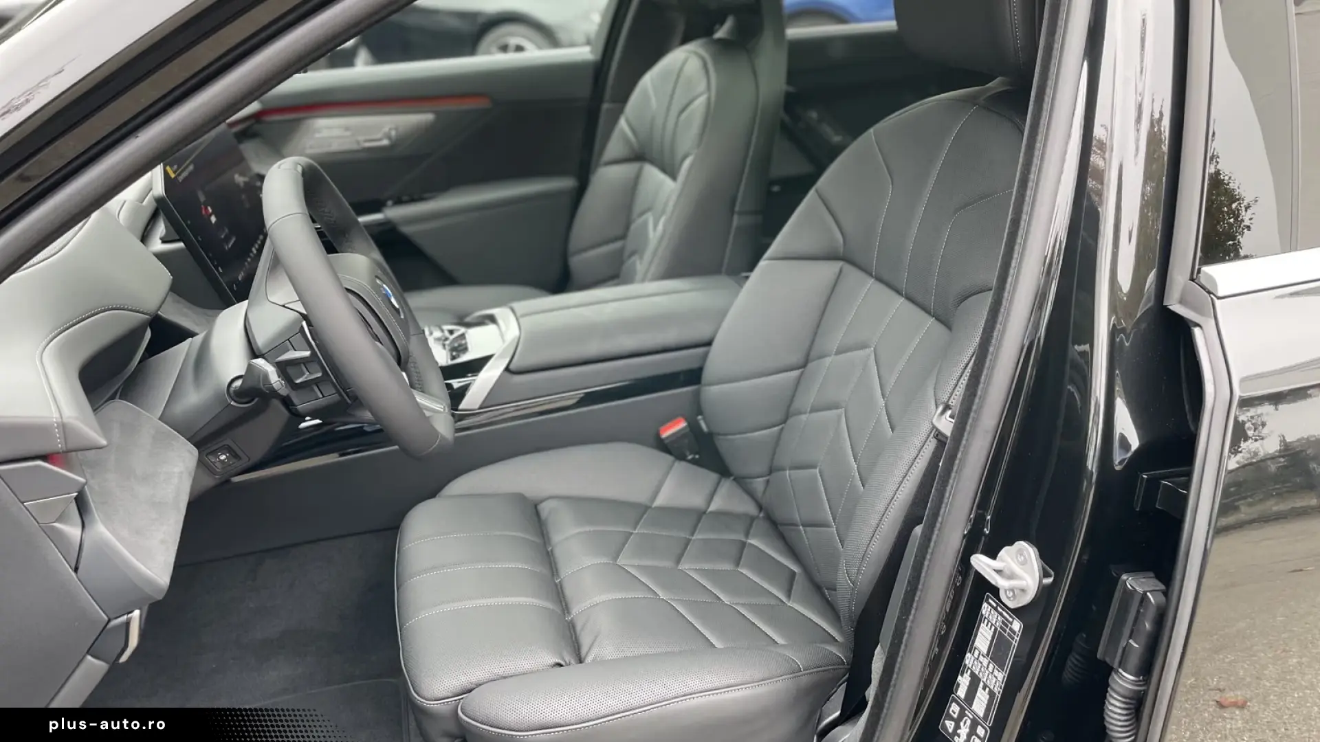 BMW 740 xDrive Executive Lounge   Bowers & Wilkins   Pano