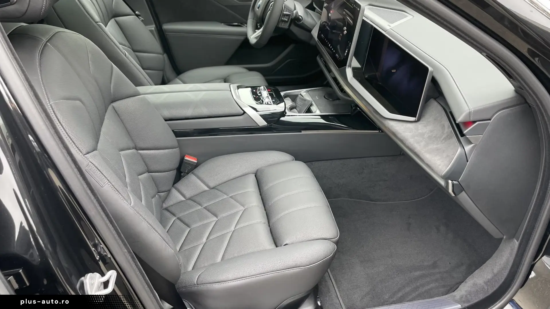 BMW 740 xDrive Executive Lounge   Bowers & Wilkins   Pano