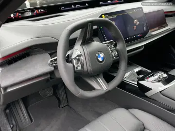 BMW 740 xDrive Executive Lounge   Bowers & Wilkins   Pano