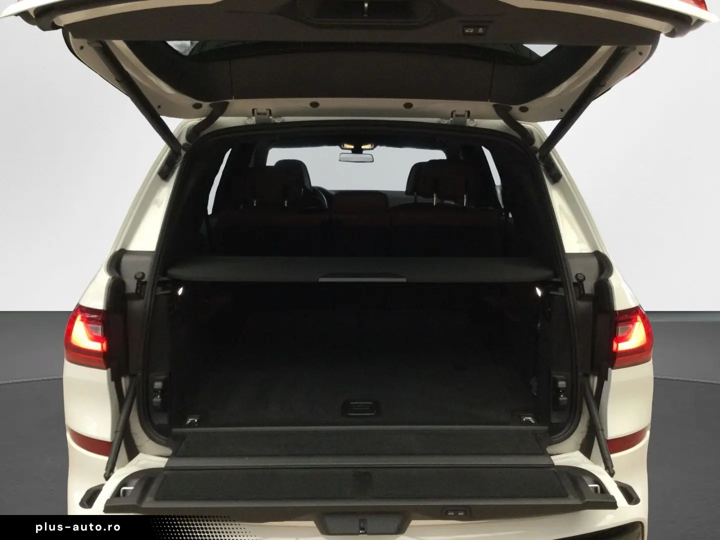BMW X7 xDrive 40i M Sport  Sky Loung