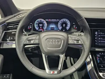AUDI Q7 55 TFSI e 2x S Line Black Pano Nacht Soft Hud