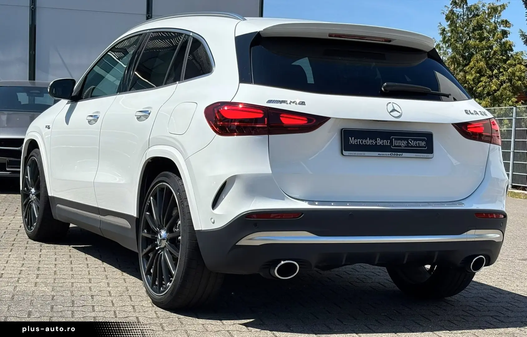 MERCEDES-BENZ AMG GLA 35 4M HUD PANO MEMORY 360 KAMERA