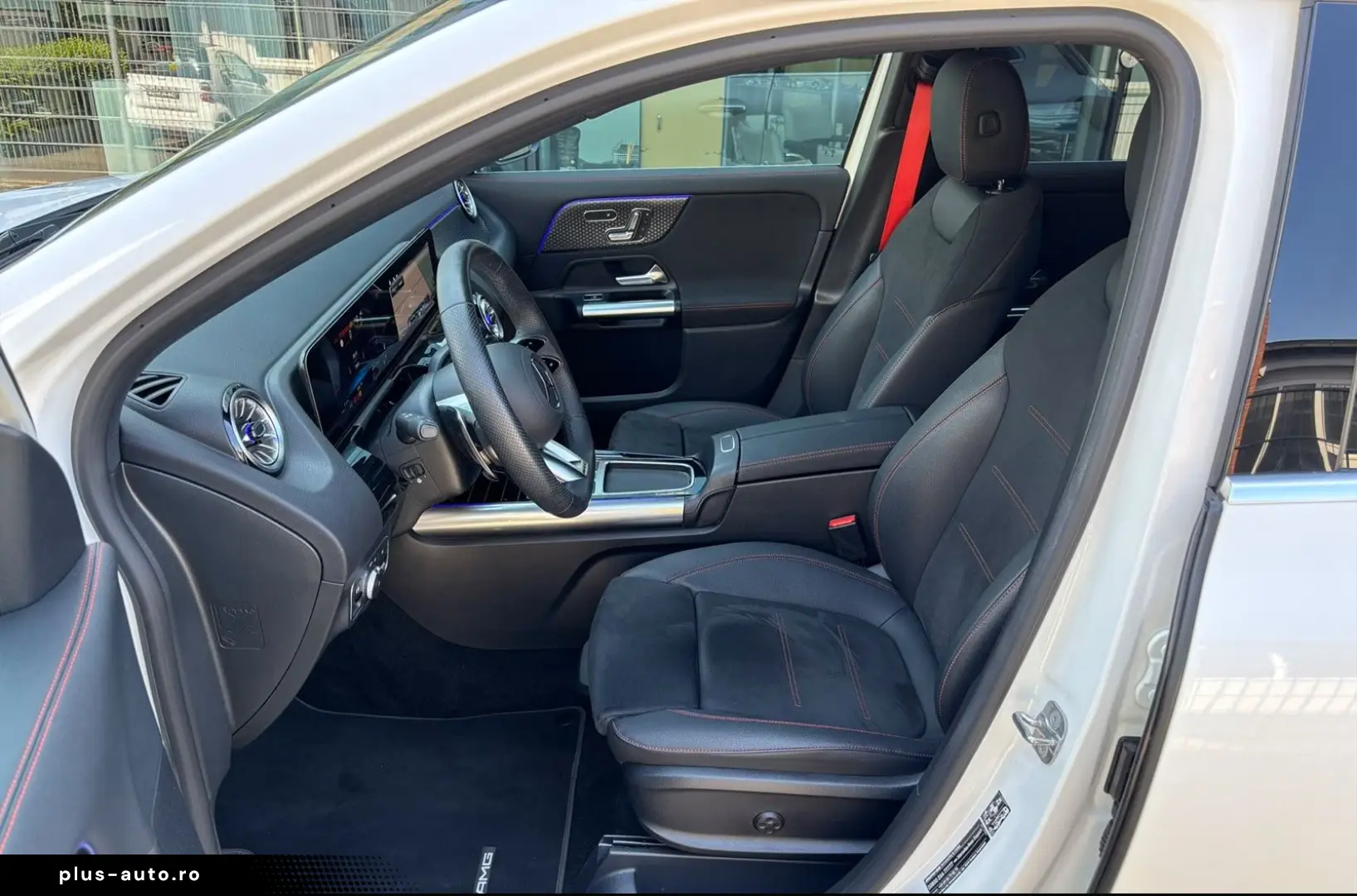 MERCEDES-BENZ AMG GLA 35 4M HUD PANO MEMORY 360 KAMERA