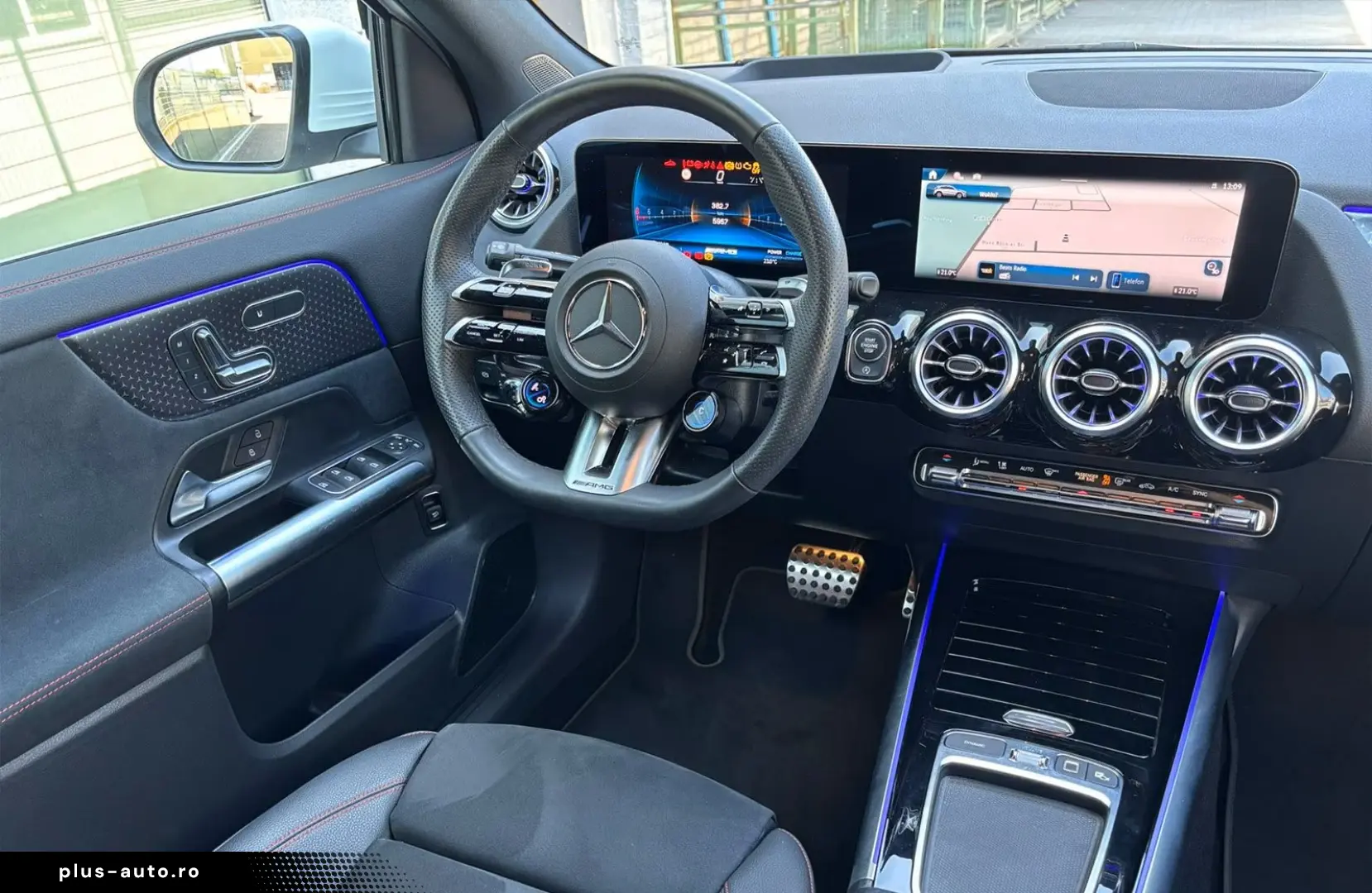 MERCEDES-BENZ AMG GLA 35 4M HUD PANO MEMORY 360 KAMERA