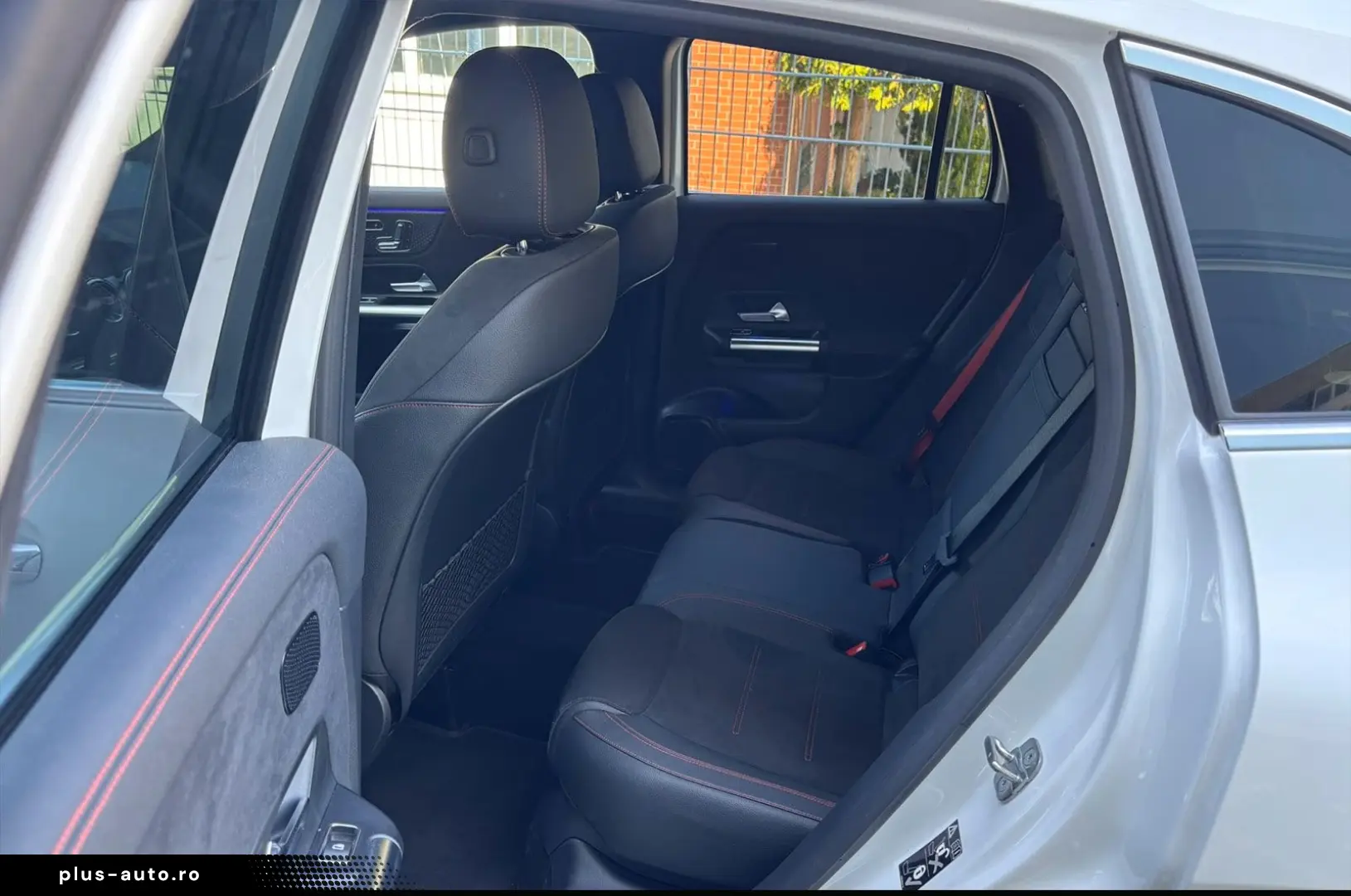 MERCEDES-BENZ AMG GLA 35 4M HUD PANO MEMORY 360 KAMERA