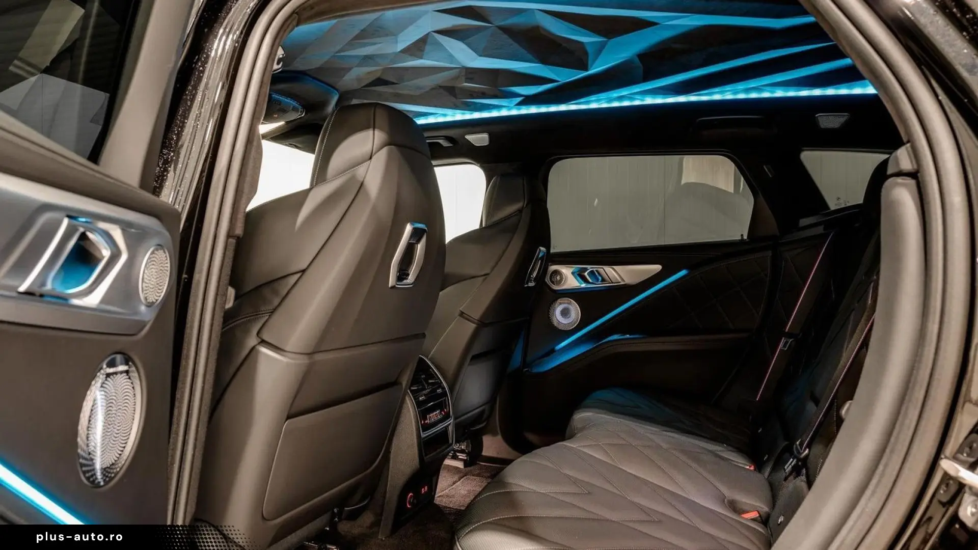 BMW XM M DRIVER'S PACKAGE • MASSAGE • HUD