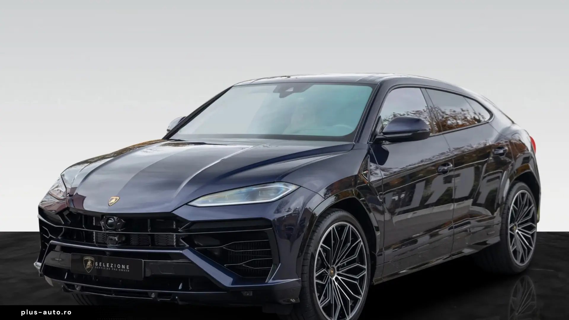 Lamborghini Urus SE   Akrapovic   B&O   Rear Entertainment